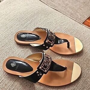 Isola Thong Flip Flops Gold Accents leather upper sz7